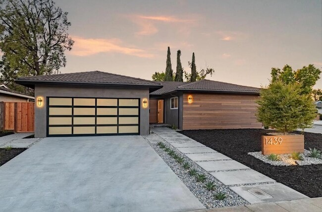 Building Photo - 1439 Bittern Dr