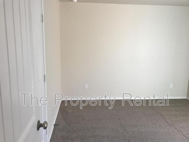 Building Photo - 1605 Wrangler Ln