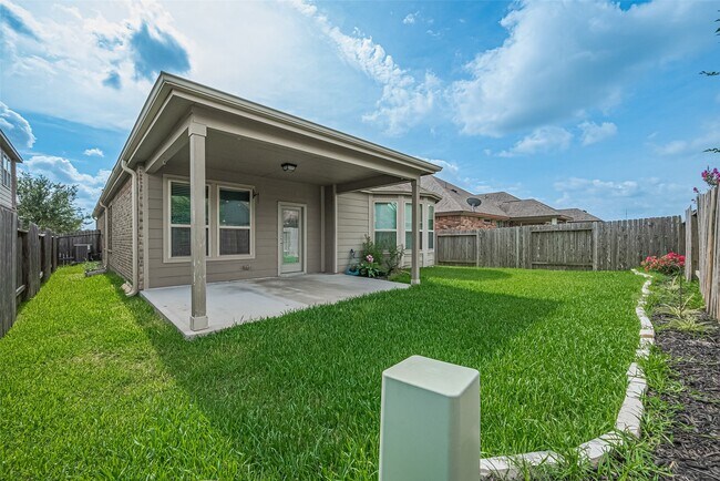 Building Photo - 5327 Silver Ledge Dr