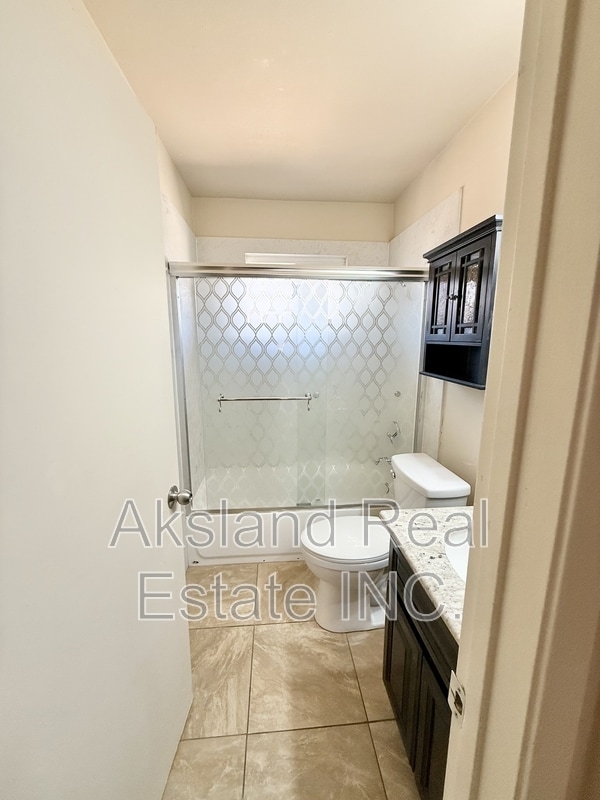 Building Photo - 2120 Chrysler Dr