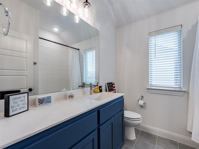 Building Photo - 2413 Latimer Mews