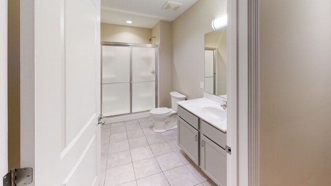 Building Photo - Student Living - Semester & Individual Leases