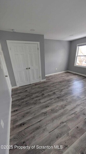 Building Photo - 124 Willow St