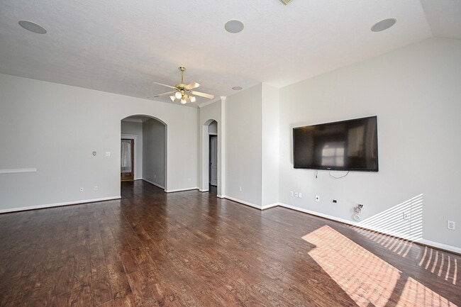 Building Photo - 12210 Ferncrest Ct