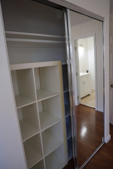 Building Photo - 5403 Newcastle Ave