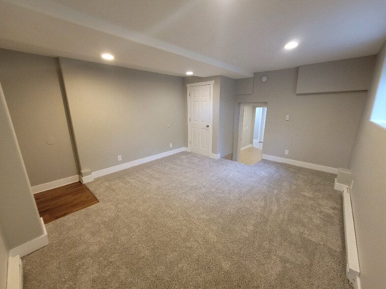 Building Photo - 1240 Elmira St