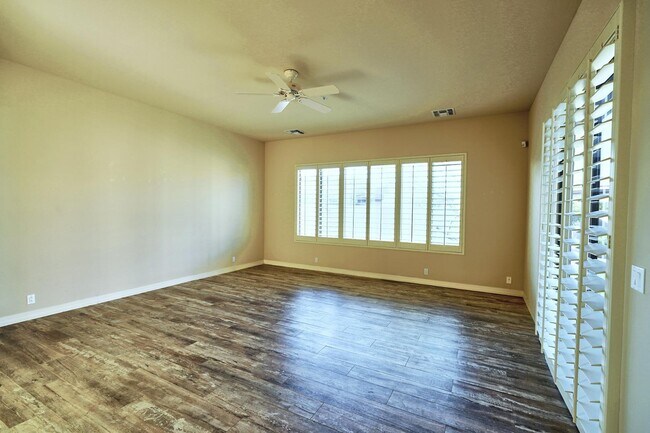 Building Photo - 7298 E Brisa Dr