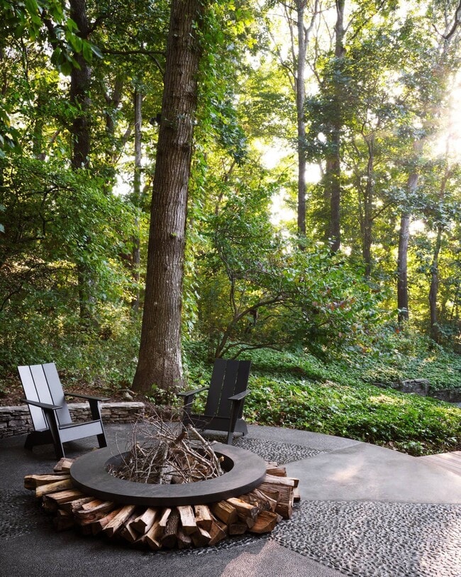 Building Photo - 348 Millstone Brook Rd