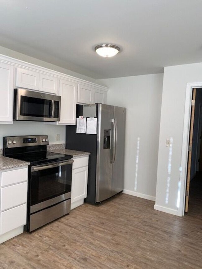 Building Photo - Morwin Apartments