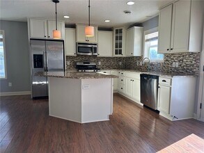 Building Photo - 3288 Red Oak Trail