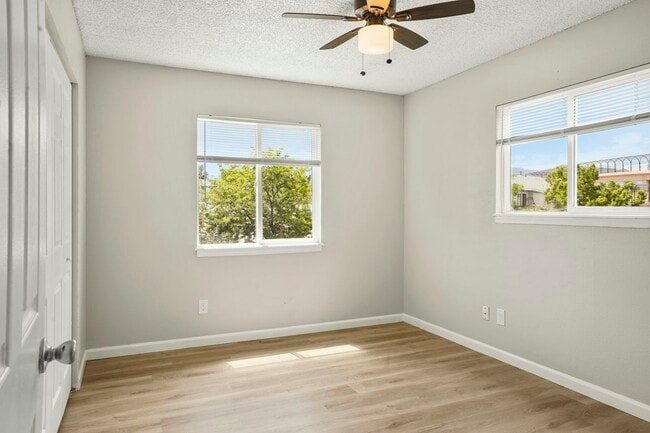 Building Photo - 1120 Mazatlan Cir