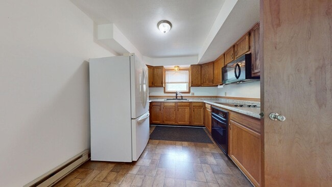Building Photo - Cute ranch, all Electric in Madison Schools