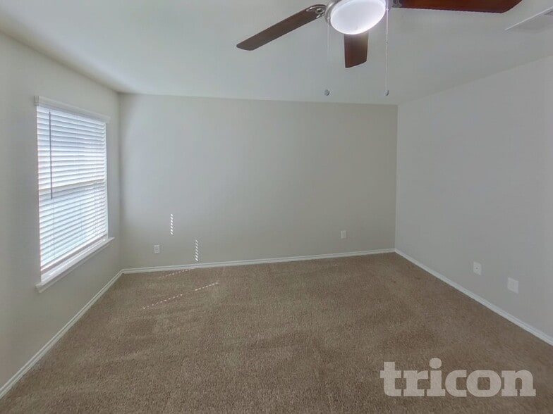 Building Photo - 1709 Princeton Ave