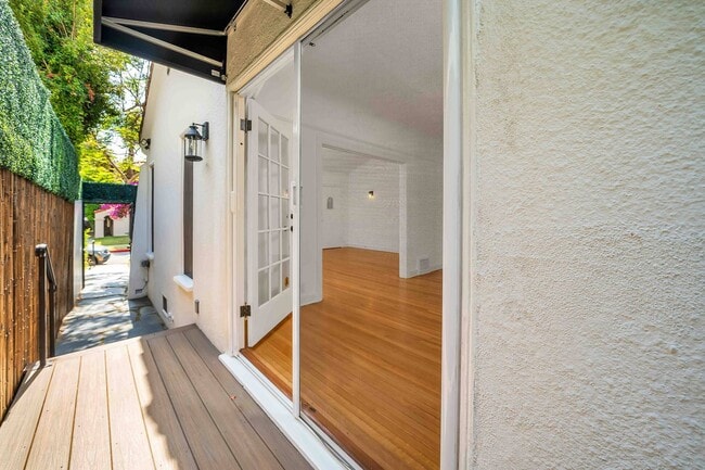 Building Photo - 223 N Almont Dr