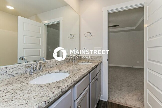 Building Photo - 3 Bedroom Pet-Friendly Home in McCalla, AL with Main Street Renewal