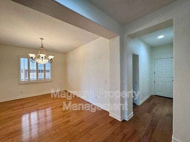 Building Photo - 44780 Rutherford St