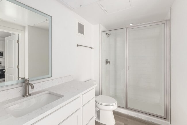 Building Photo - Brand New Mountain Facing Condo in Sloan's...