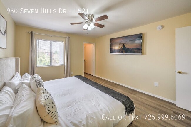 Building Photo - 950 Seven Hills Dr