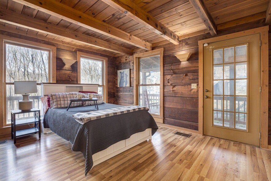 Building Photo - 1762 Burke Hollow Rd