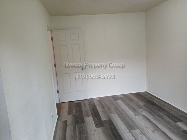 Building Photo - 560 Williamsville Ave