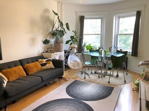 Building Photo - 176 Naples Rd