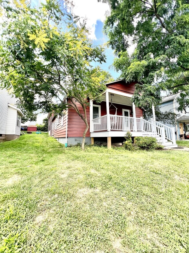 Primary Photo - 712 Madison Ave