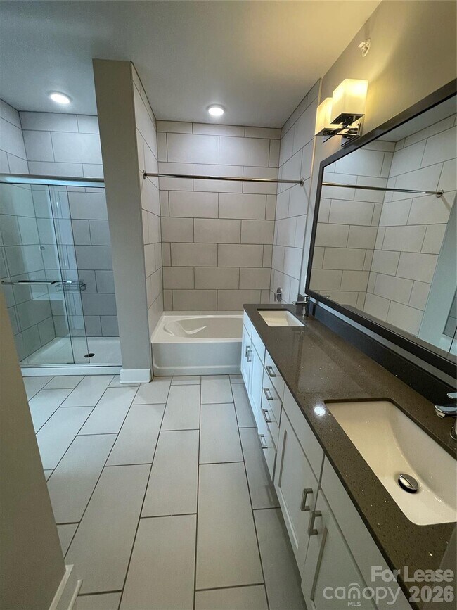 Building Photo - 6408 Providence Farm Ln