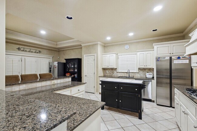 Building Photo - 4 Bedroom + Bonus Room & Office with Gorgeous Pool