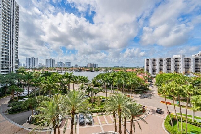 Building Photo - 21205 Yacht Club Dr
