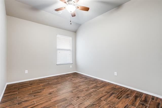 Building Photo - 2784 Cresent Lake Dr