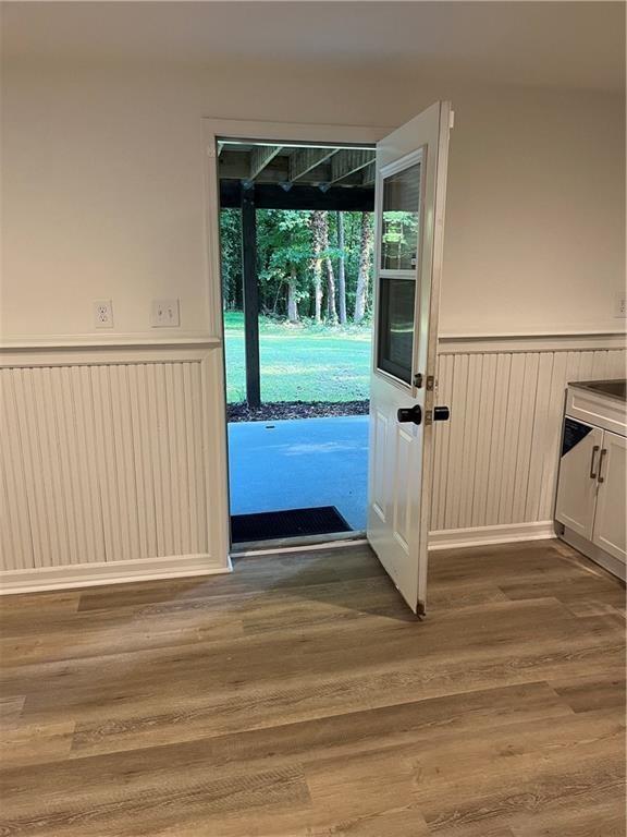 Building Photo - 305 Hembree Forest Cir