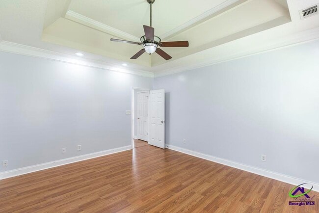 Building Photo - 217 Sedgebrooke Dr