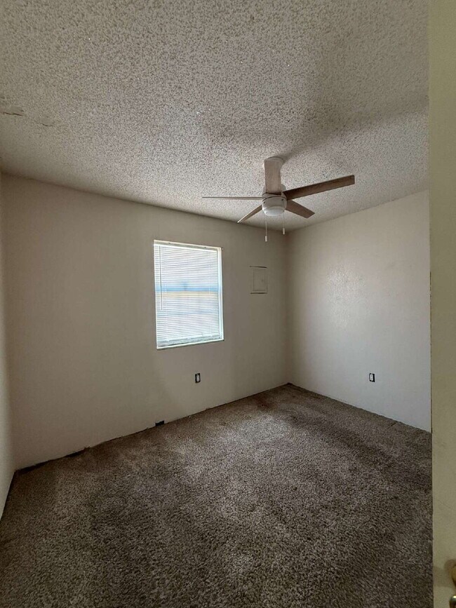 Building Photo - Price Reduced! Cozy ranch style two-bedroom one bath home in the heart of Tornillo Texas.  Lease ...