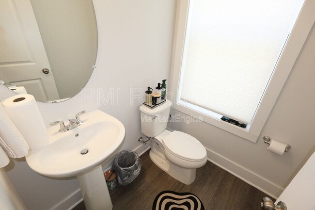 Building Photo - 1500 W Moore St