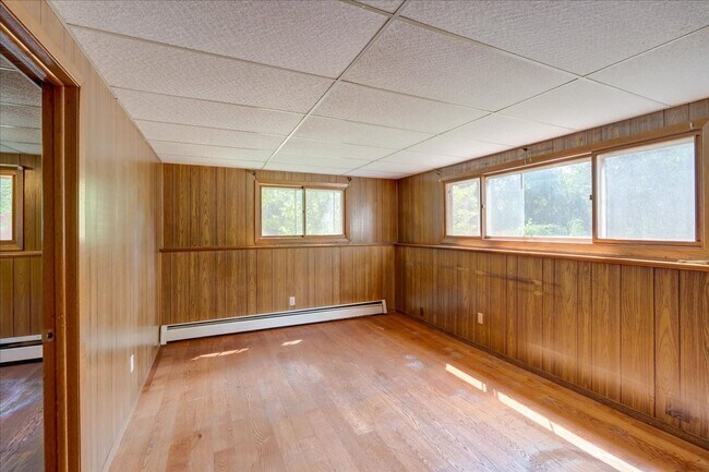 Building Photo - 6404 Maywood Ave