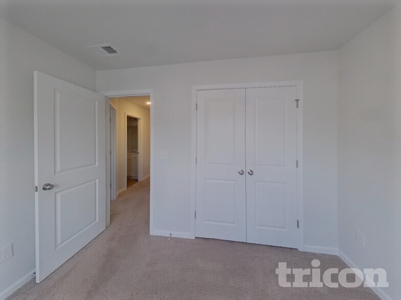 Building Photo - 177 Braxton Dr