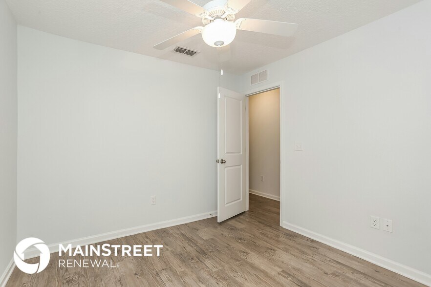 Building Photo - 546 Eiseman Wy