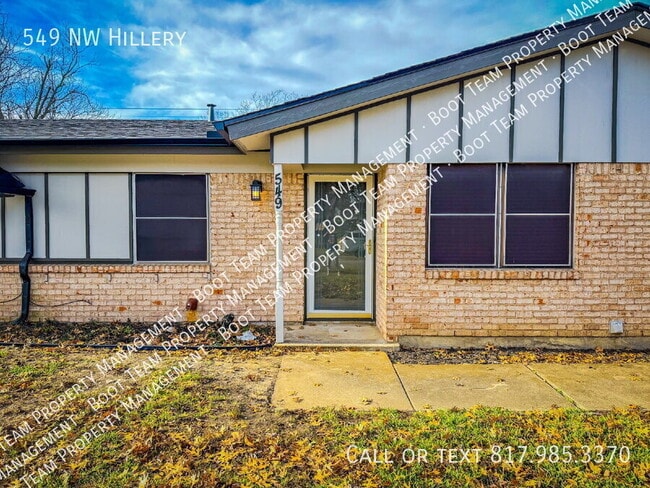 Building Photo - 549 NW Hillery St