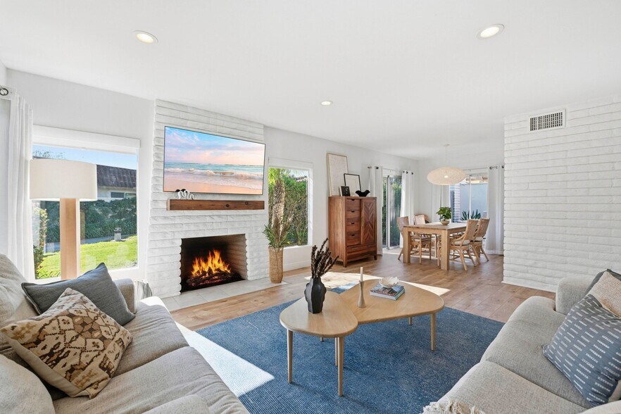 Building Photo - 7021 Estrella de Mar Rd