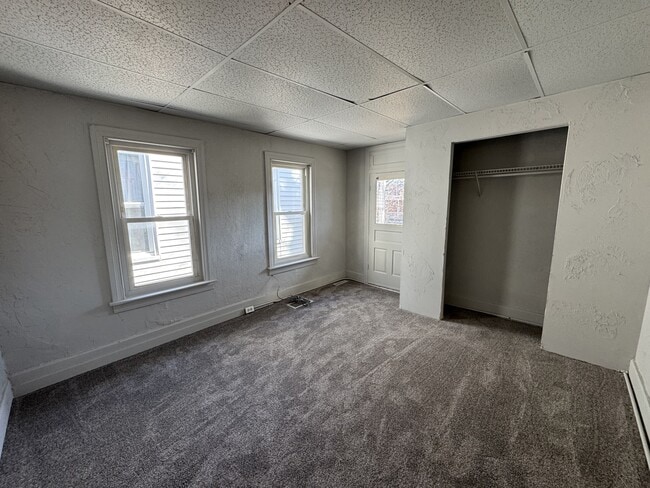 Building Photo - 644 W Mason Ave