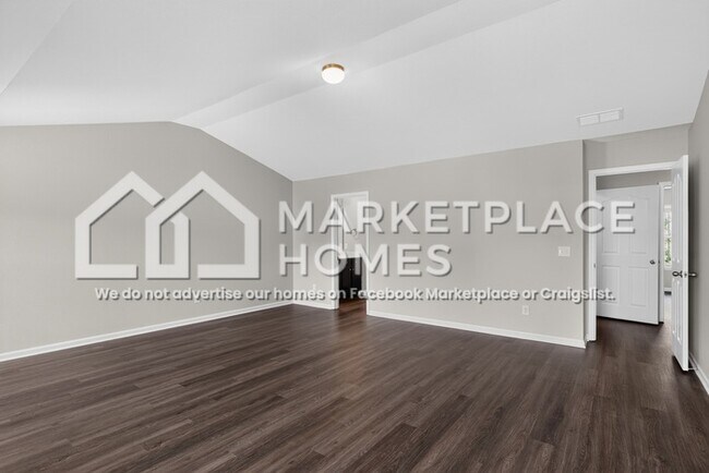 Building Photo - 401 Feather Site Ct