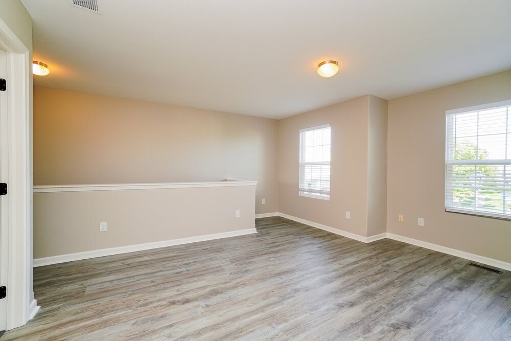 Building Photo - 682 Penn St