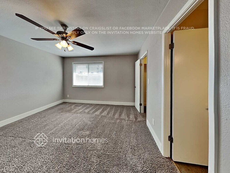 Building Photo - 5306 S Hazelton Ln