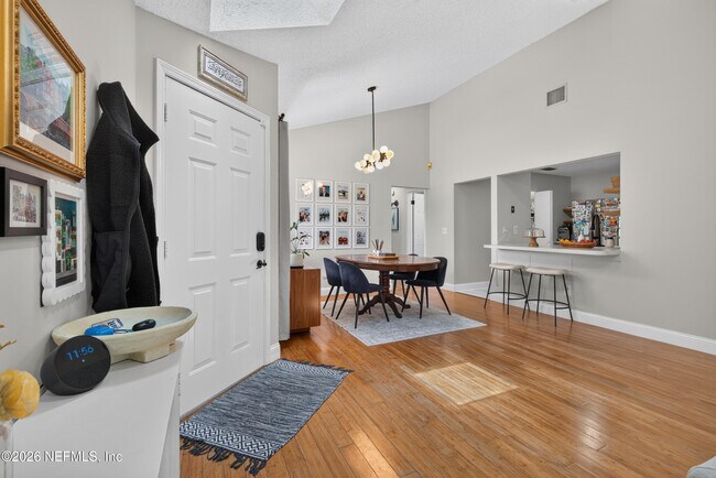 Building Photo - 9351 Arbolita Way