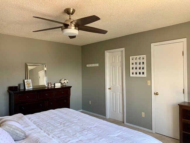 Building Photo - 3340 Richmond Dr