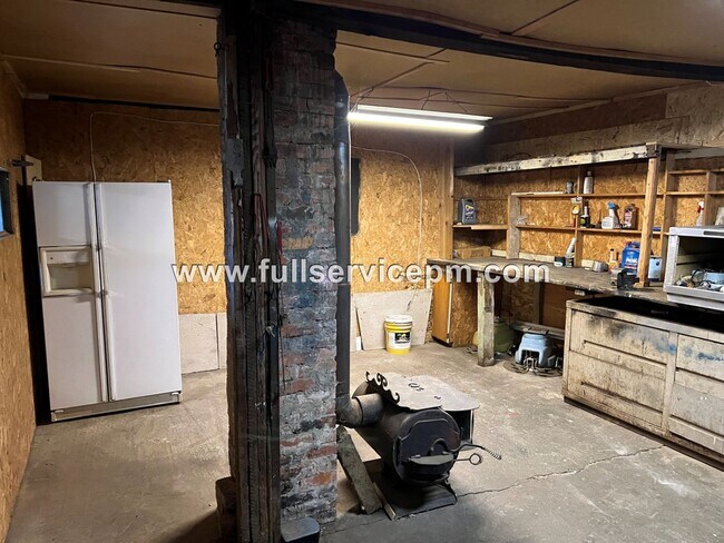 Building Photo - Wonderful corner lot home.