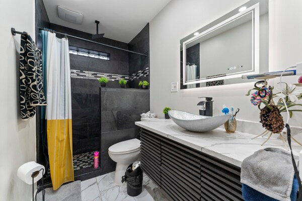 Building Photo - 1895 Birch St