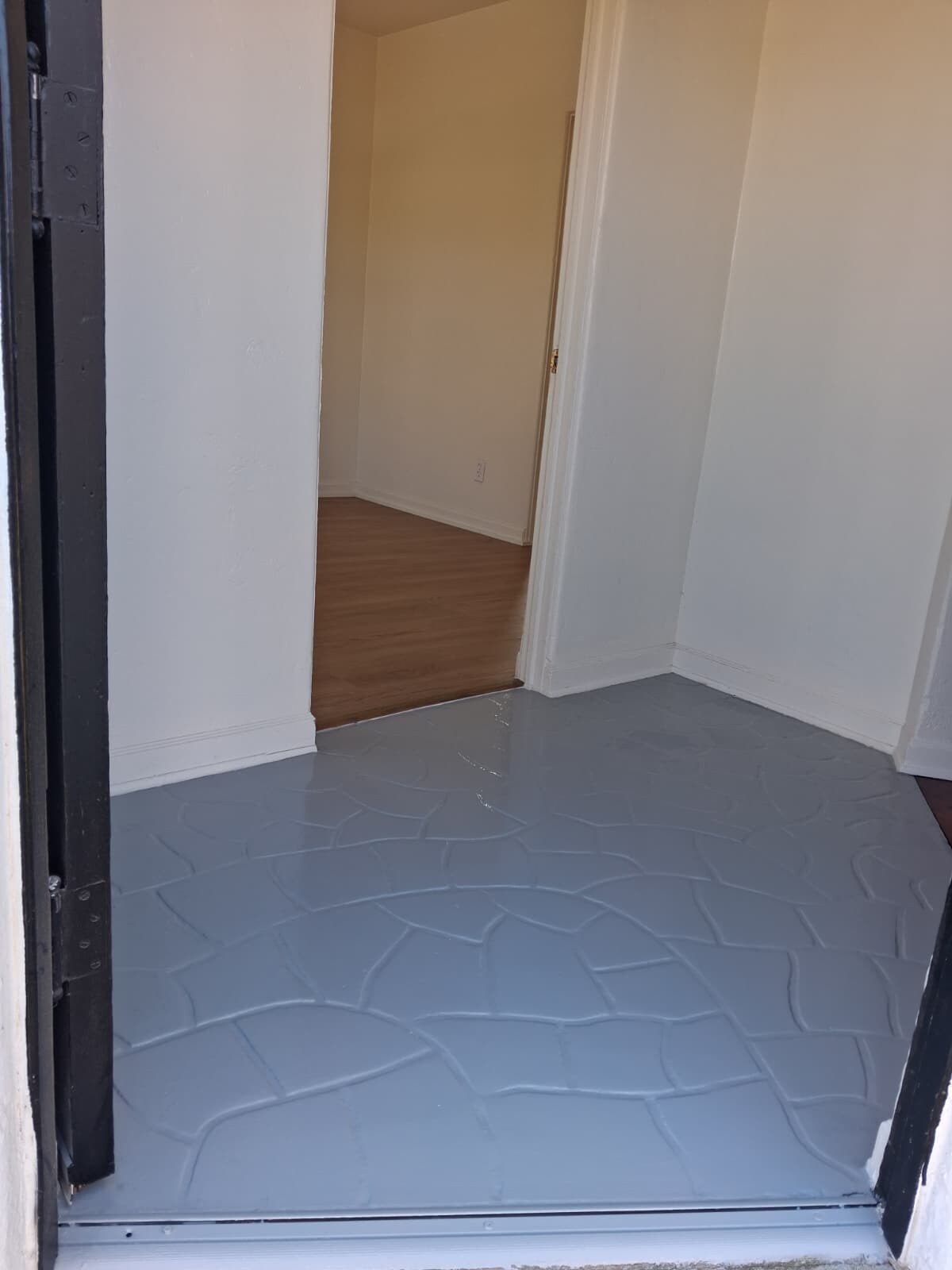 Building Photo - 626 Emory St