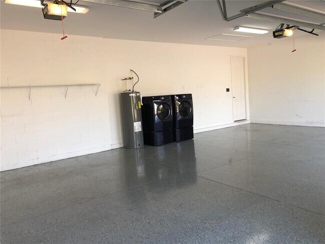 Building Photo - 3905 Redfin Pl