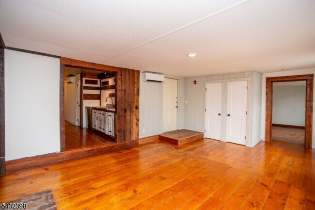 Building Photo - 54 Coryell St